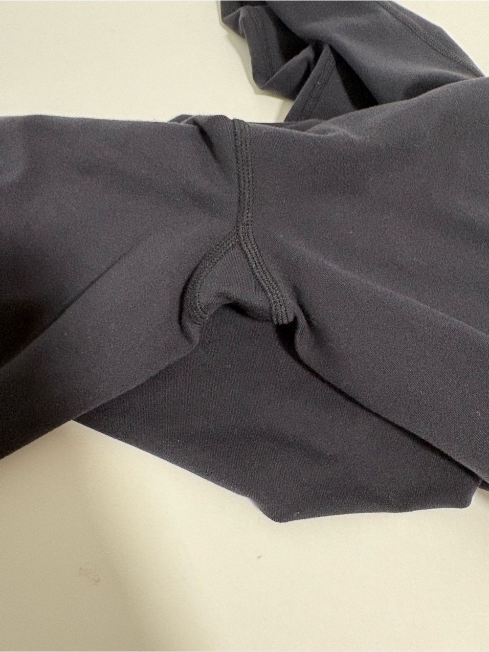 Alo Airbrush Bootcut High Rise Leggings In Black Sz M MSRP:$128 worn twice - Picture 8 of 10
